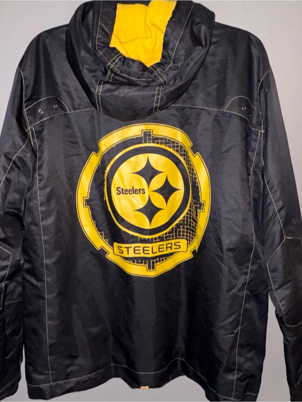 American Vintage 90s NFL PITTSBURGH Steelers zips, removable hood, some flaws!